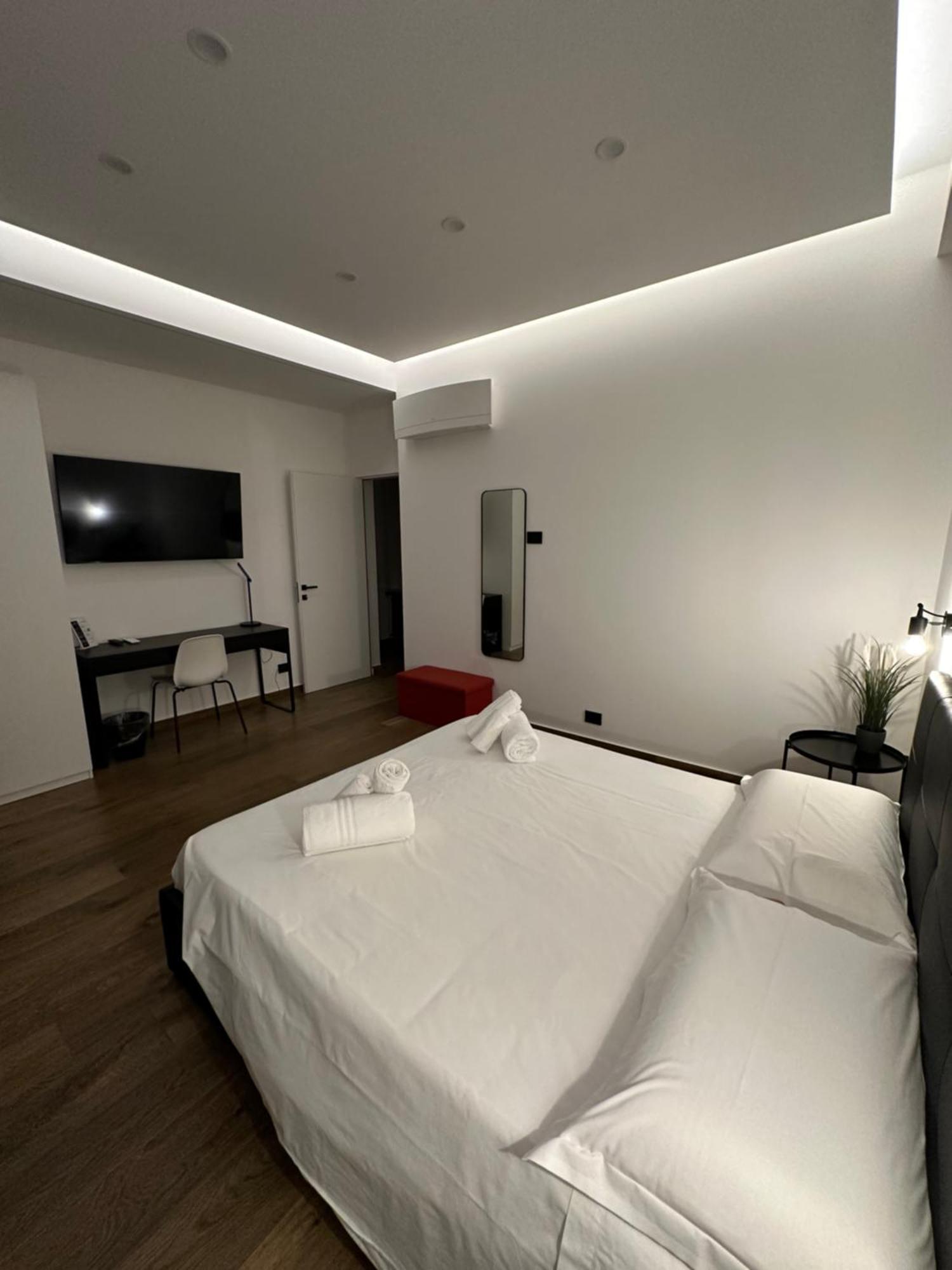Borgiarooms Luxury Apartment Milazzo Exteriör bild